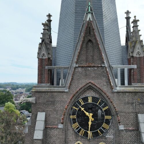 Drone-inspectie kerk Weesp: klokkentoren westzijde