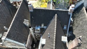 Drone-inspectie rijksmonument Amsterdam: dakvlakken van bovenaf